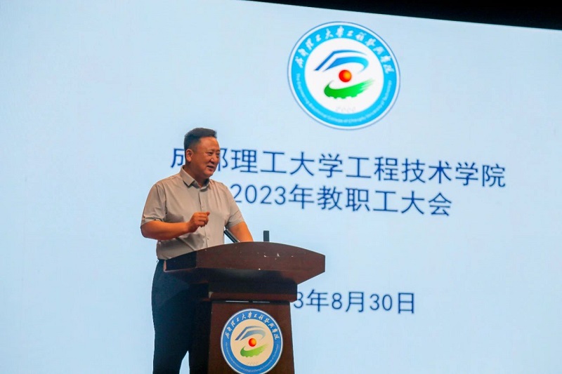 1695221350611031232.jpg 2.jpg